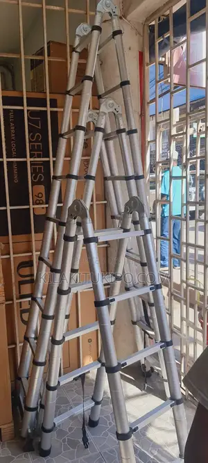 Aluminium Foldable Ladder Strong 2.8M ×2