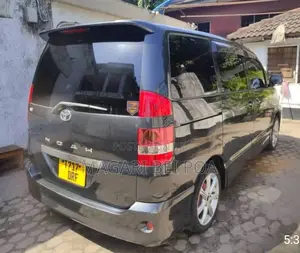 Toyota Noah 2005 Black