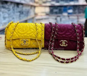 Mowen's Classic Shoulder Bags 2024/Medium Sized/ Subsellers