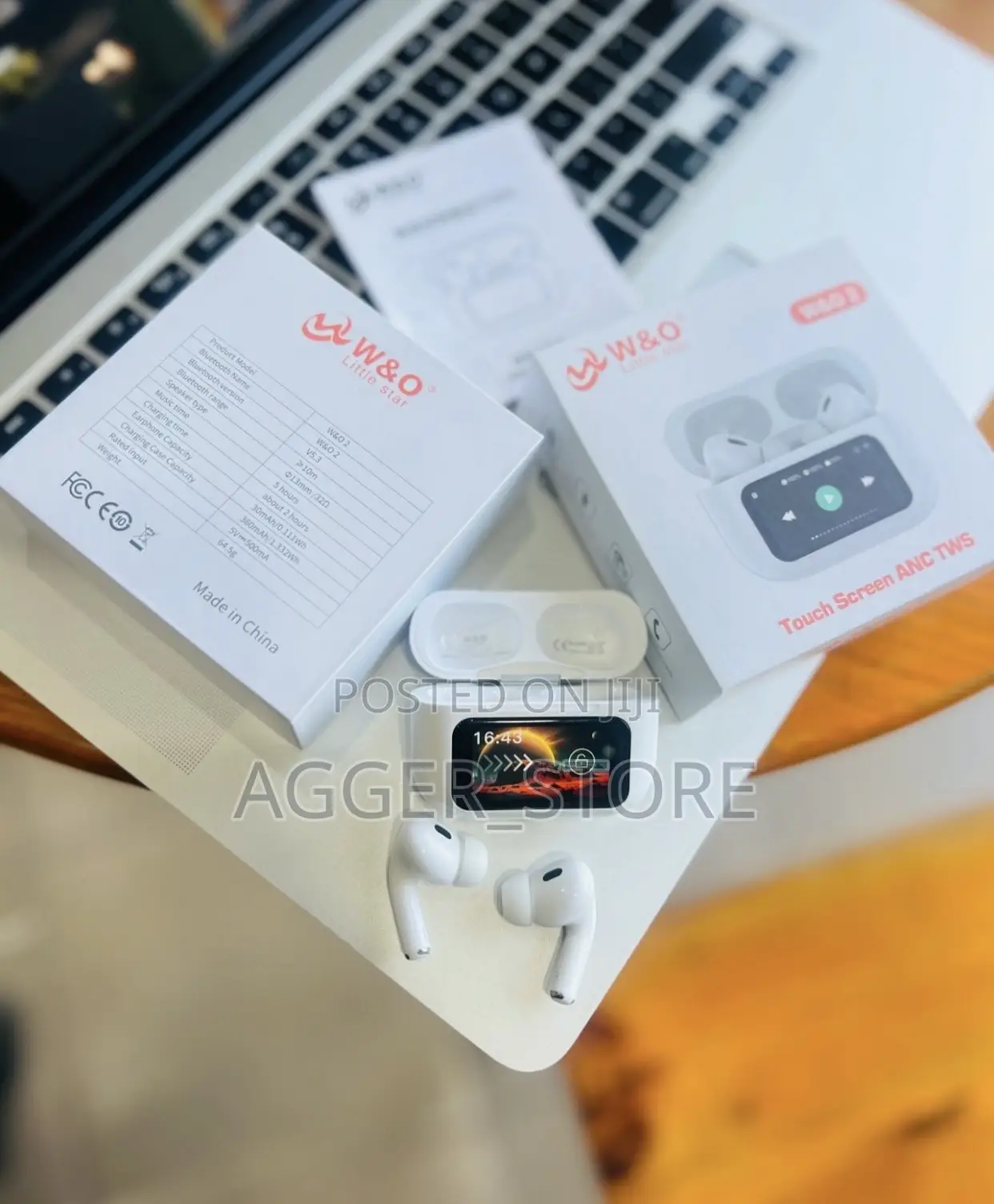 W O Little Star Airpods (Case Displays) Original