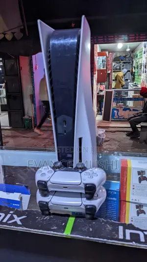 Ps5 2controllers With Gta5 Cd