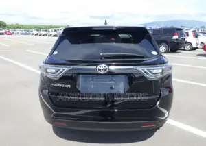 Toyota Harrier 2.0 2015 Black