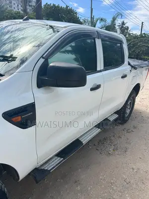 Ford Ranger 2014 White