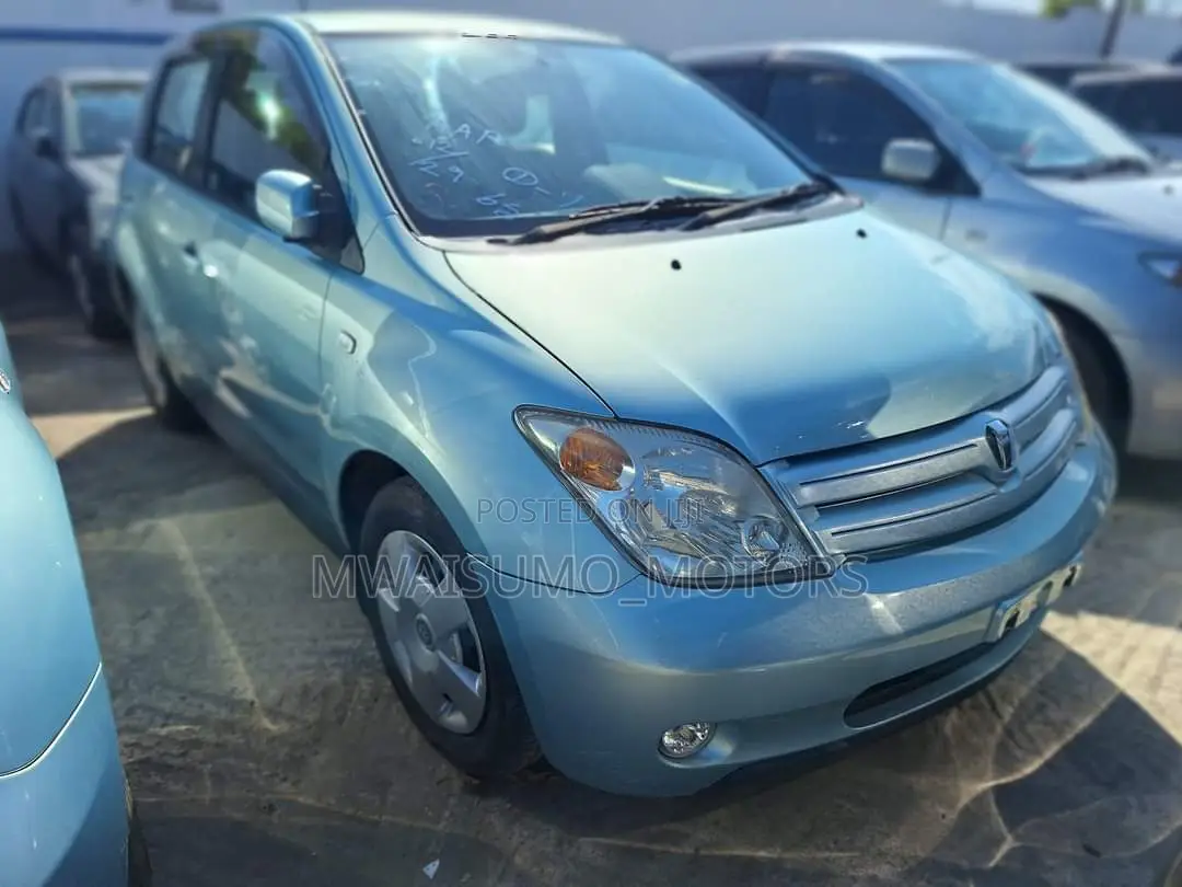 Toyota IST 2003 Blue