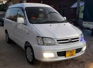 Toyota Noah 2001 White
