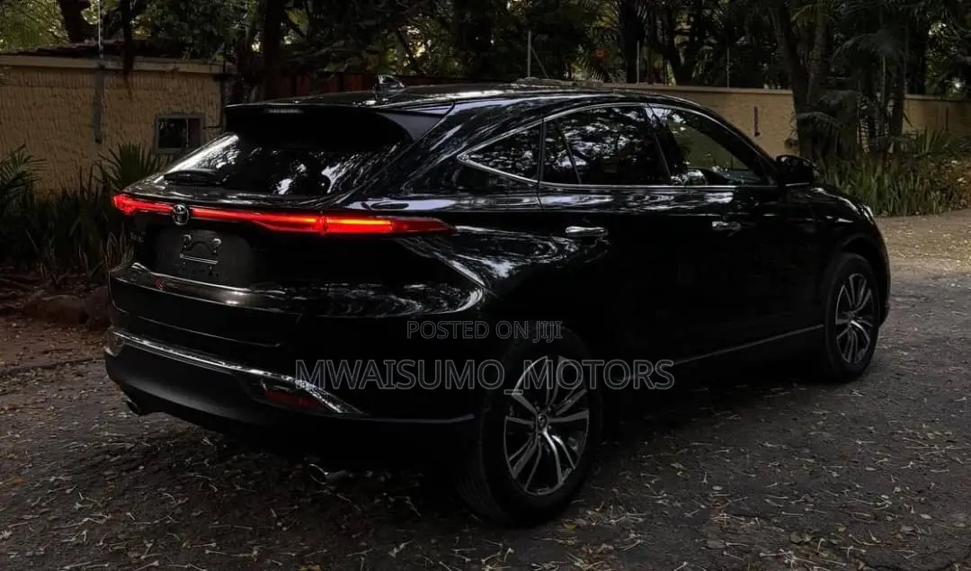 Toyota Harrier 2022 Black