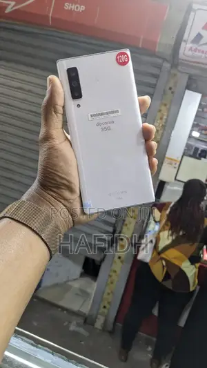 Fujitsu Arrows NX9 F-52A 128 GB White
