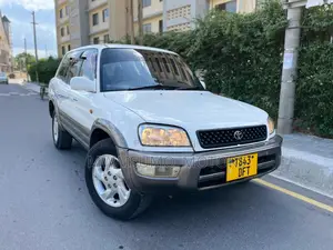 Toyota RAV4 1994 Off white