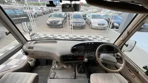 Toyota Coaster 2000 Yellow