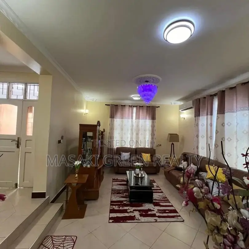 5bdrm House in Mbezi Estate, Kinondoni for sale