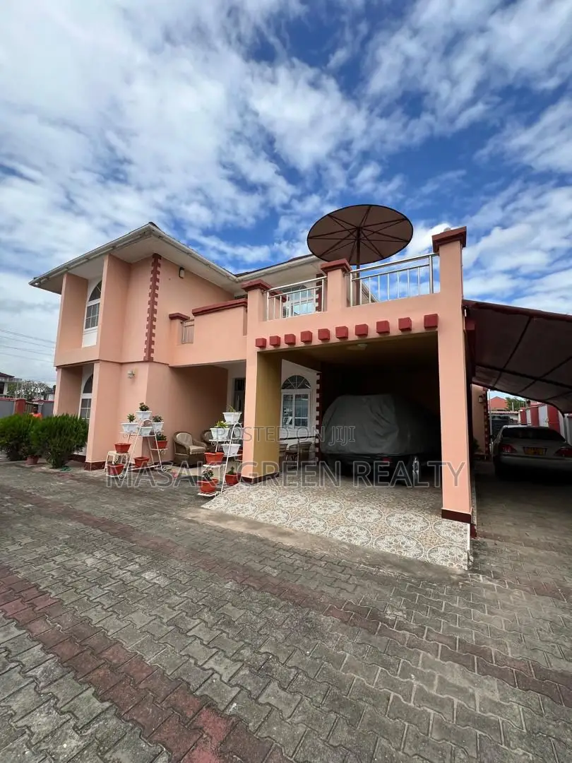 5bdrm House in Mbezi Estate, Kinondoni for sale