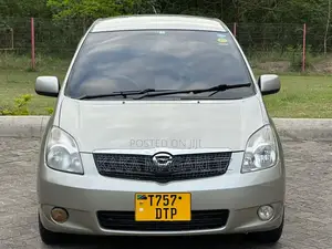 Toyota Corolla Spacio 2004 Silver