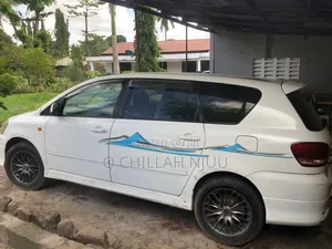 Toyota Ipsum 240i Limited 4WD 2002 White