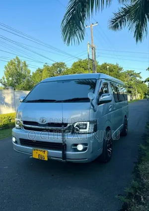 Toyota HiAce 2005 Silver