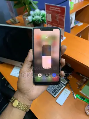 Apple iPhone 11 Pro Max 64 GB Gold