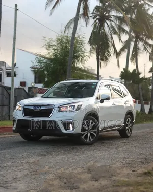 Subaru Forester 2019 Pearl
