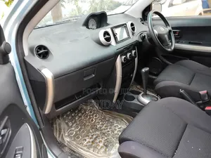 Toyota IST 2004 Blue