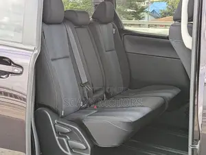 Toyota Noah 2014