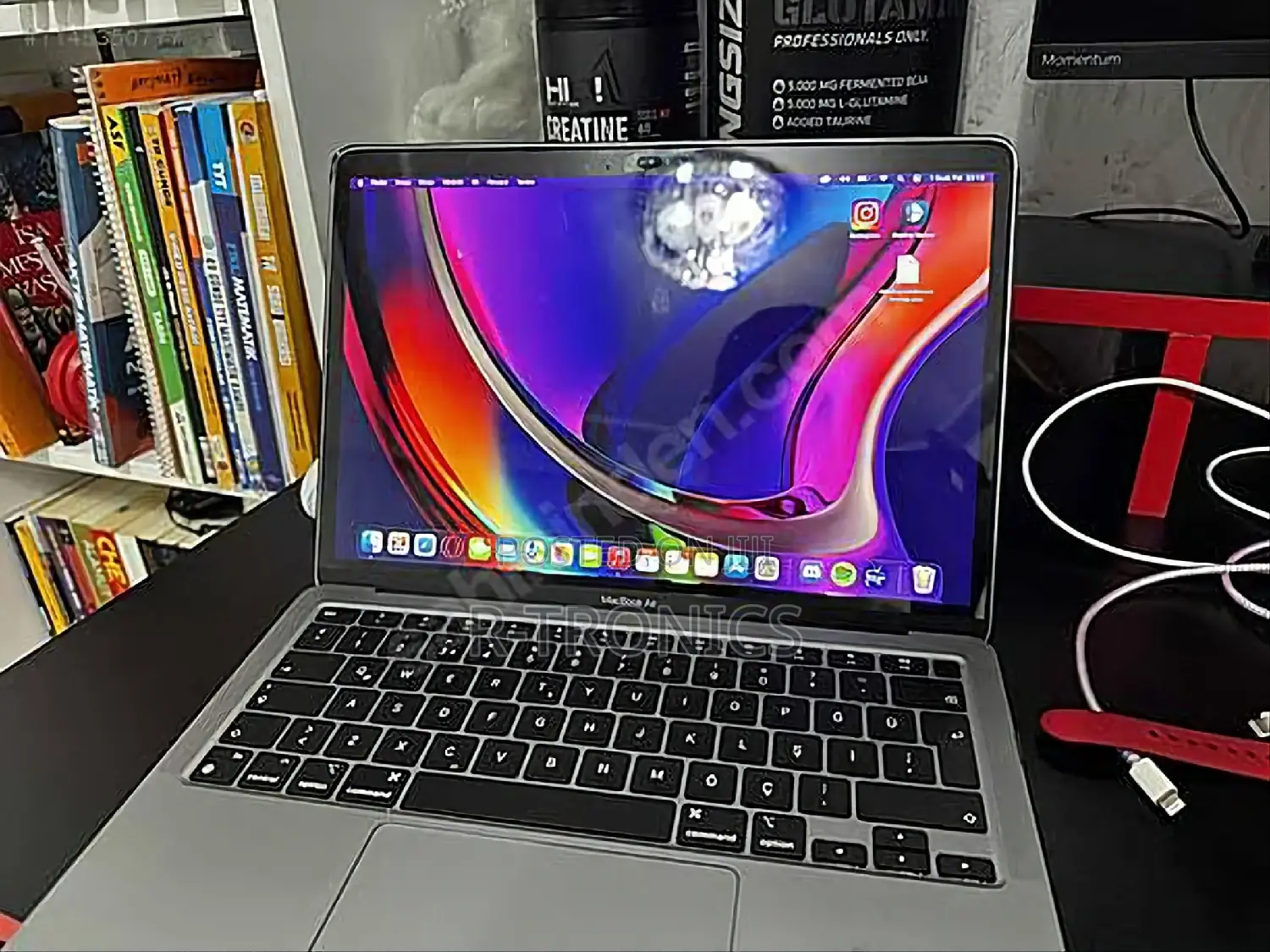 New Laptop Apple MacBook Air 2022 M2 8GB Apple M2 HDD 256GB