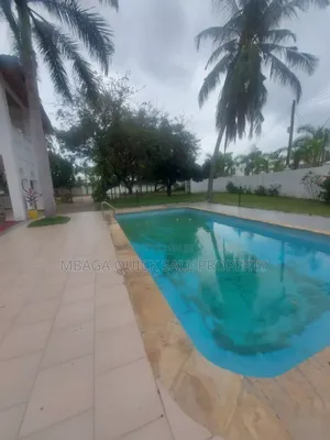 6bdrm House in Jangwani Beach for rent