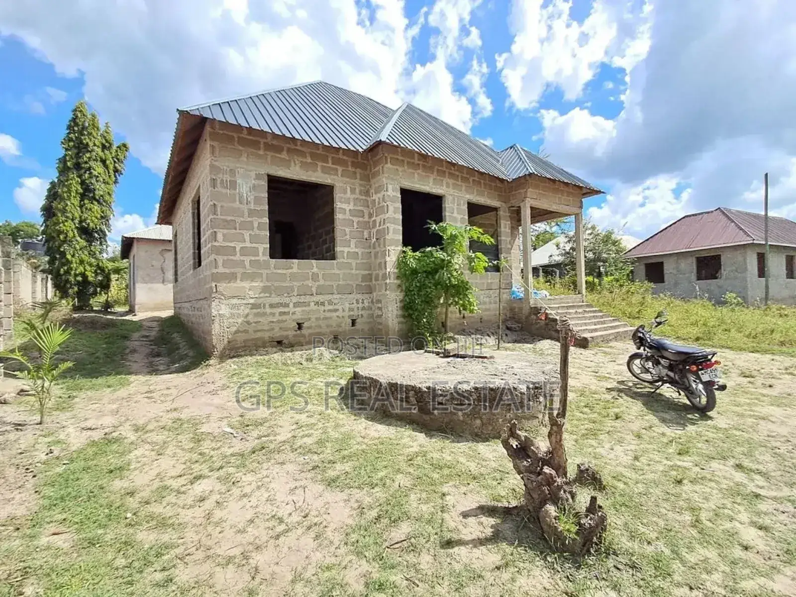 3bdrm House in Kiluvya Kwa Komba, Kinondoni for sale