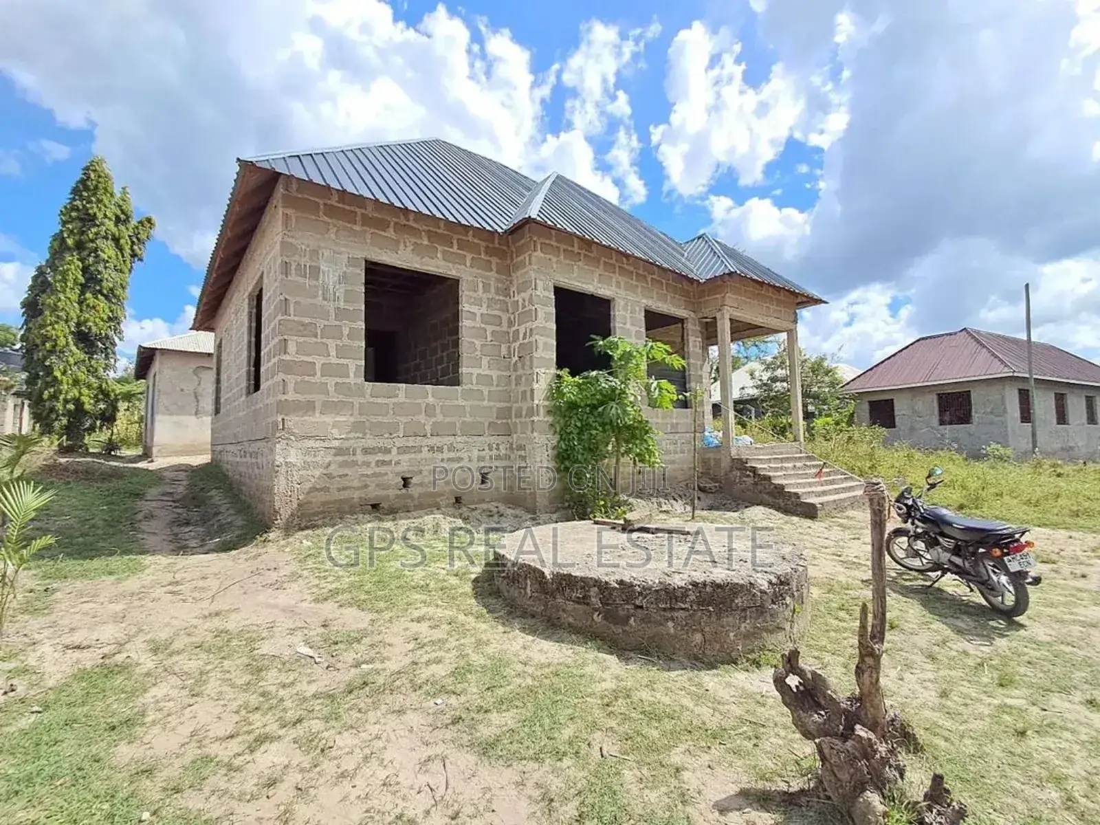 3bdrm House in Kiluvya Kwa Komba, Kinondoni for sale