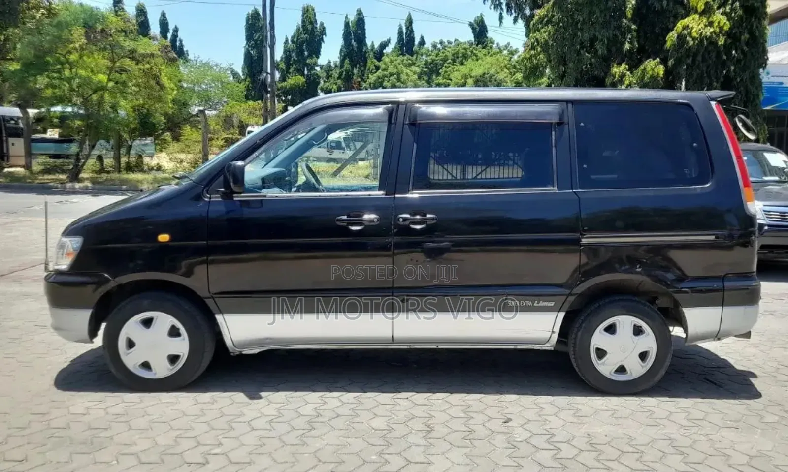 Toyota Noah 2001 Black