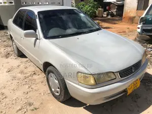 Toyota Corolla 2000 Silver