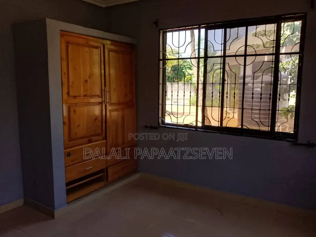 2bdrm Apartment in Dalalipapaatzseven, Bunju for rent