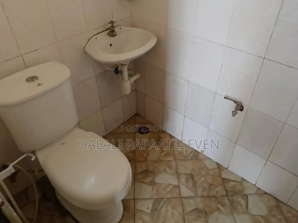 2bdrm Apartment in Dalalipapaatzseven, Bunju for rent
