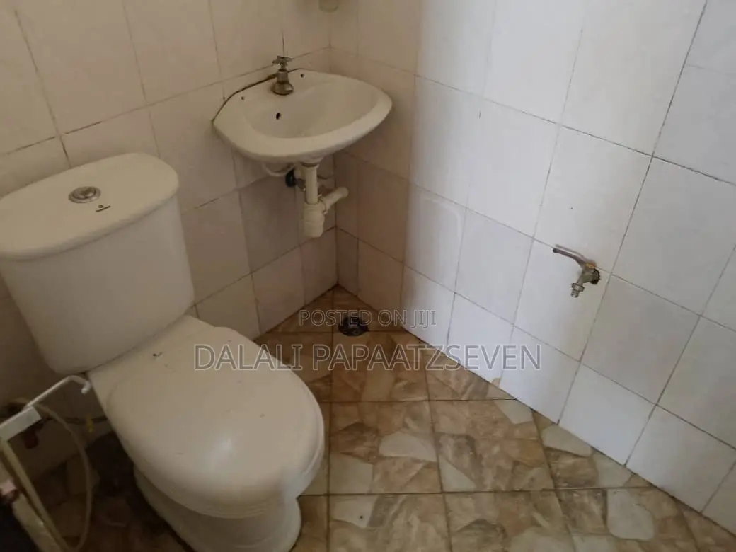 2bdrm Apartment in Dalalipapaatzseven, Bunju for rent