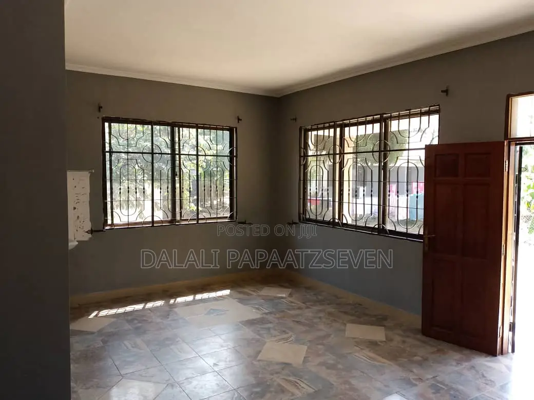 2bdrm Apartment in Dalalipapaatzseven, Bunju for rent