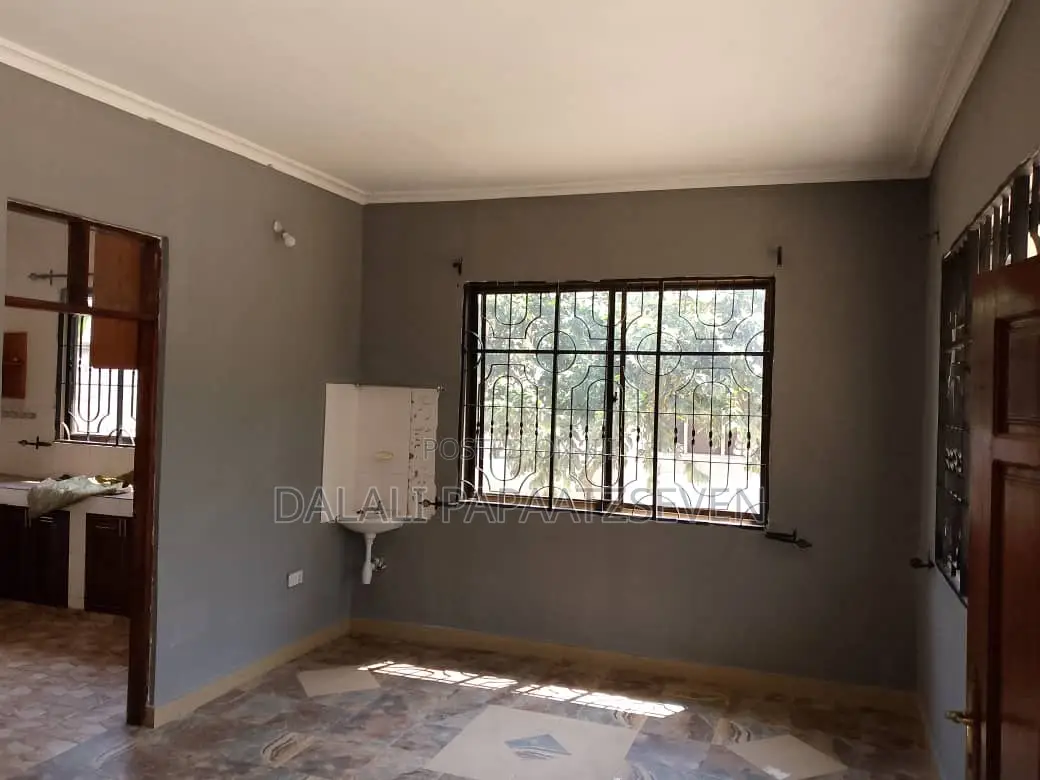 2bdrm Apartment in Dalalipapaatzseven, Bunju for rent