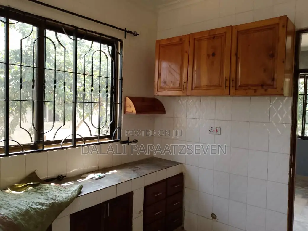 2bdrm Apartment in Dalalipapaatzseven, Bunju for rent