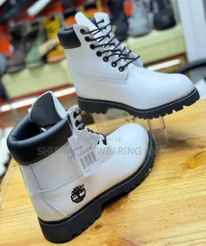 Brad New Boots