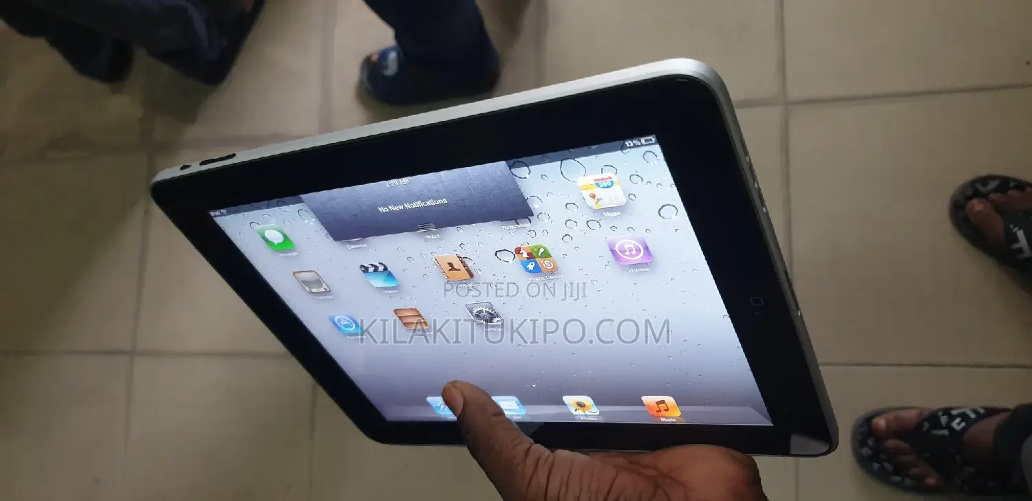 Apple iPad Wi-Fi 16 GB Silver