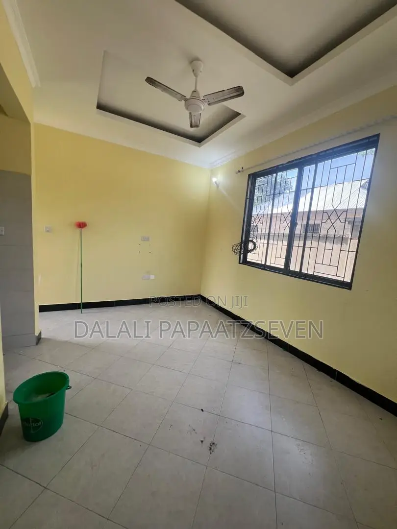 1bdrm Apartment in Dalalipapaatzseven, Kinondoni for rent