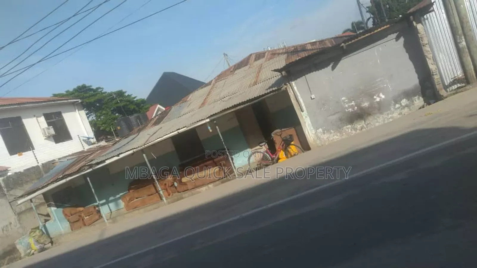 8bdrm House in Kinondoni Biafra for sale