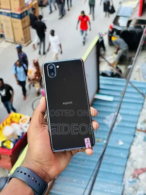 Sharp Aquos R3 128 GB Black