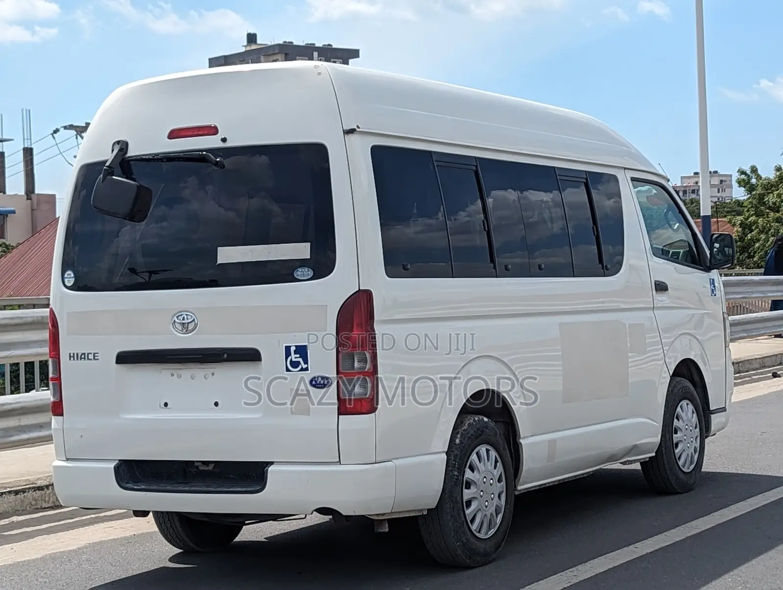 Toyota HiAce 2010 White