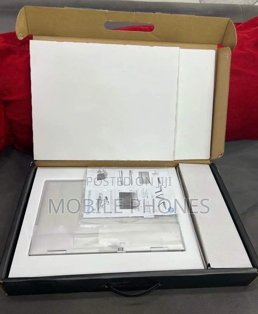 New Laptop HP Envy X360 8GB Intel Core I7 SSD 512GB