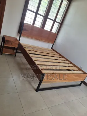 Kitanda Kizuri Sana Chuma Na Mbao