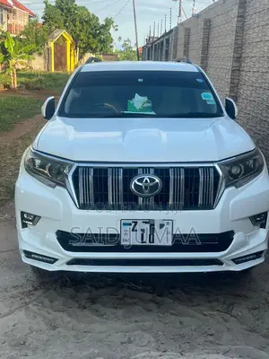 Toyota Land Cruiser Prado 2.7 i 2011 White