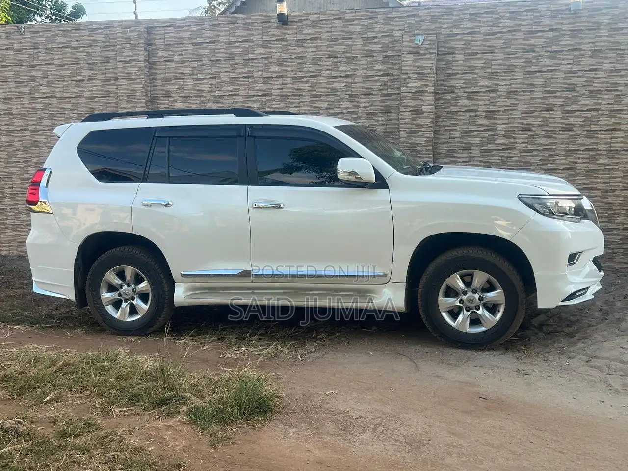 Toyota Land Cruiser Prado 2.7 i 2011 White