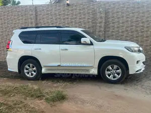 Toyota Land Cruiser Prado 2.7 i 2011 White