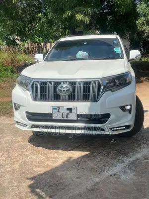 Toyota Land Cruiser Prado 2.7 i 2011 White