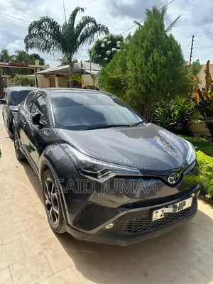 Toyota C-HR XLE 2021 Gray