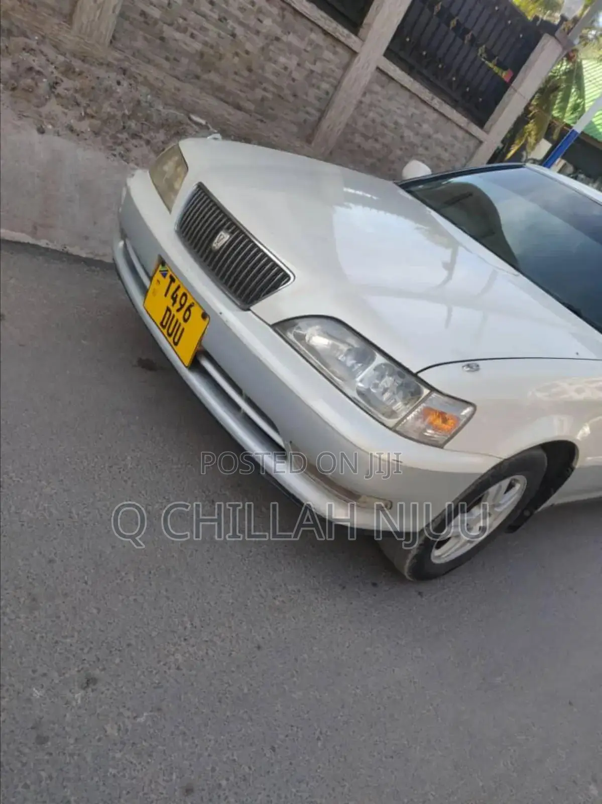Toyota Cresta 2000 White