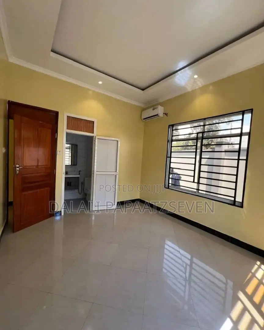 3bdrm House in Dalalipapaatzseven, Kinondoni for rent