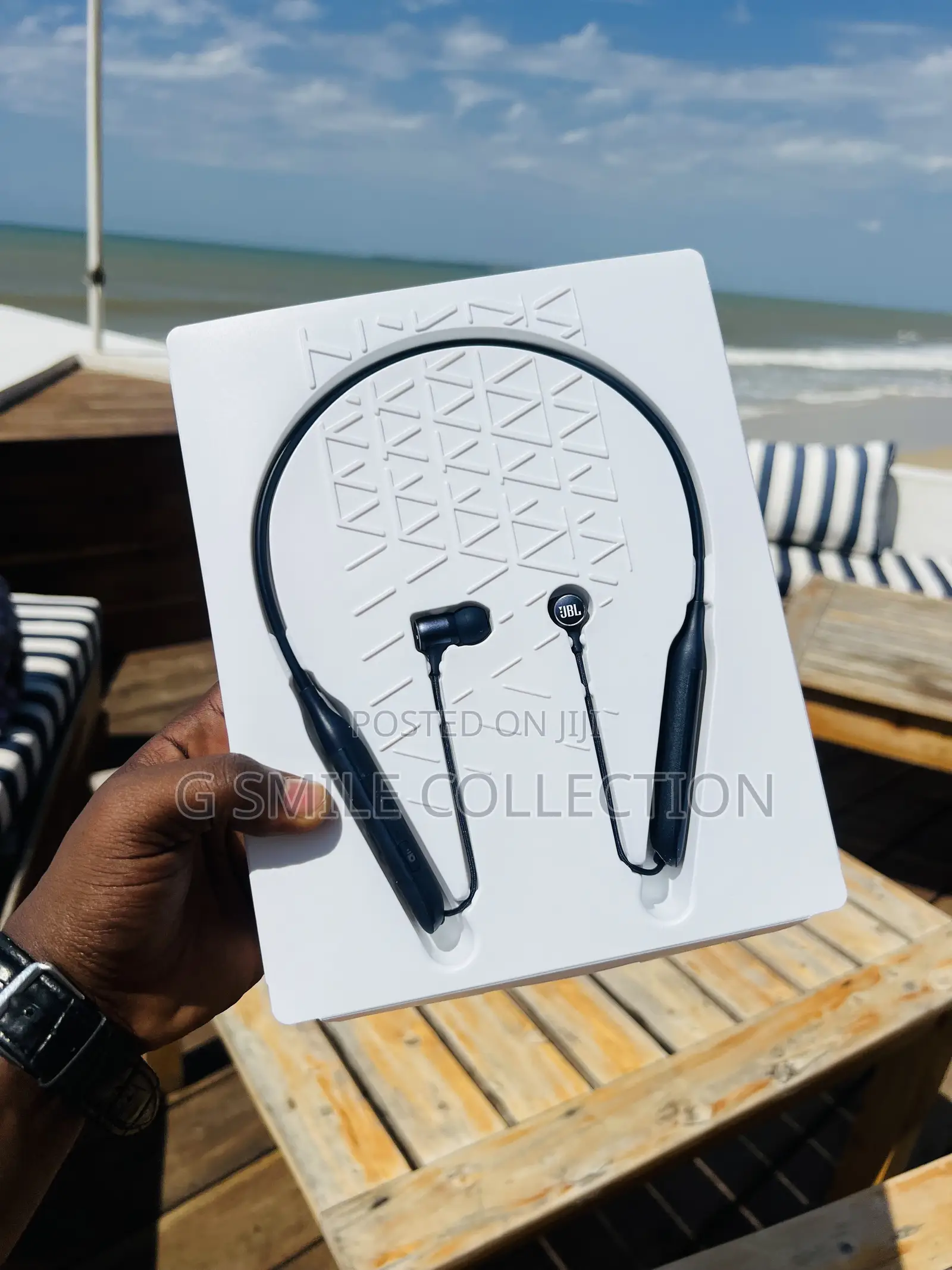 JBL Live 220 Bt Neckbands